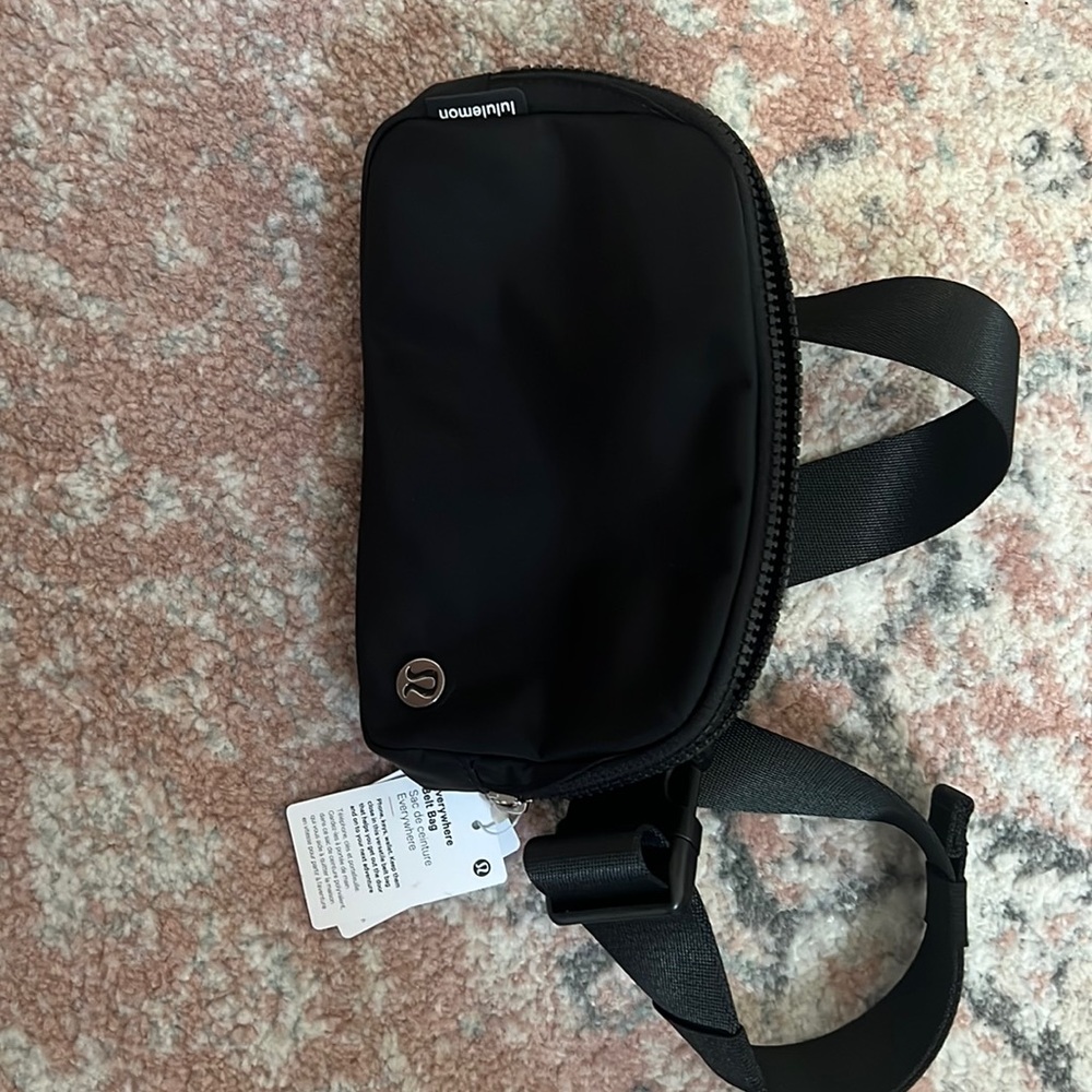 Lululemon everywhere belt bag. Brand new with tag